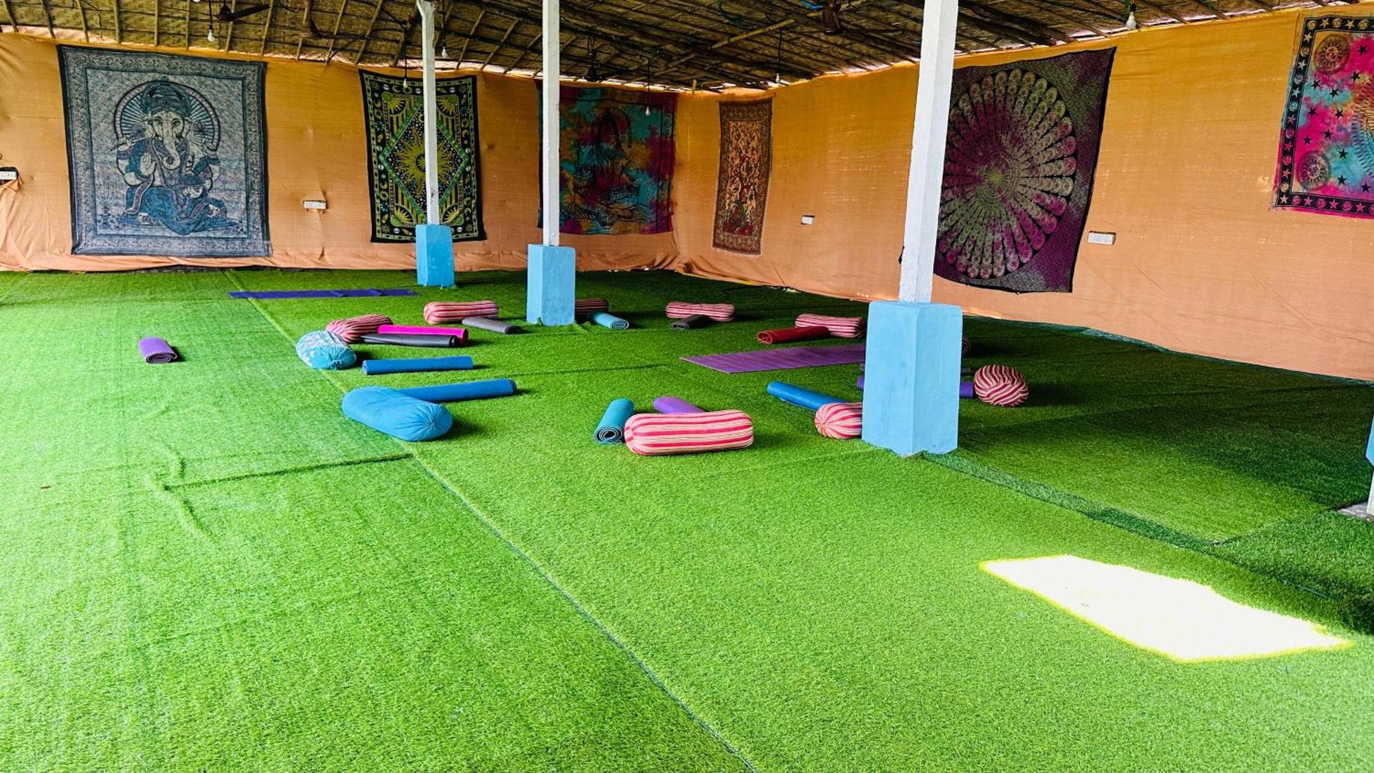 Omkar Wellness Inn 阿姆波尔 外观 照片